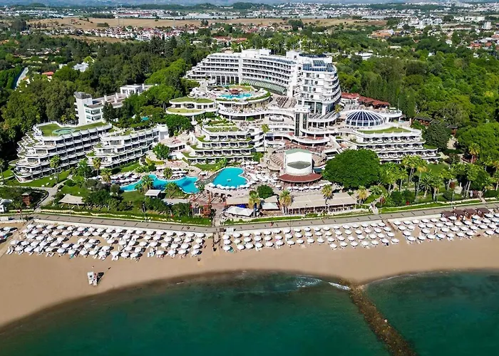 Sunrise Queen LuxuryResort Hotel